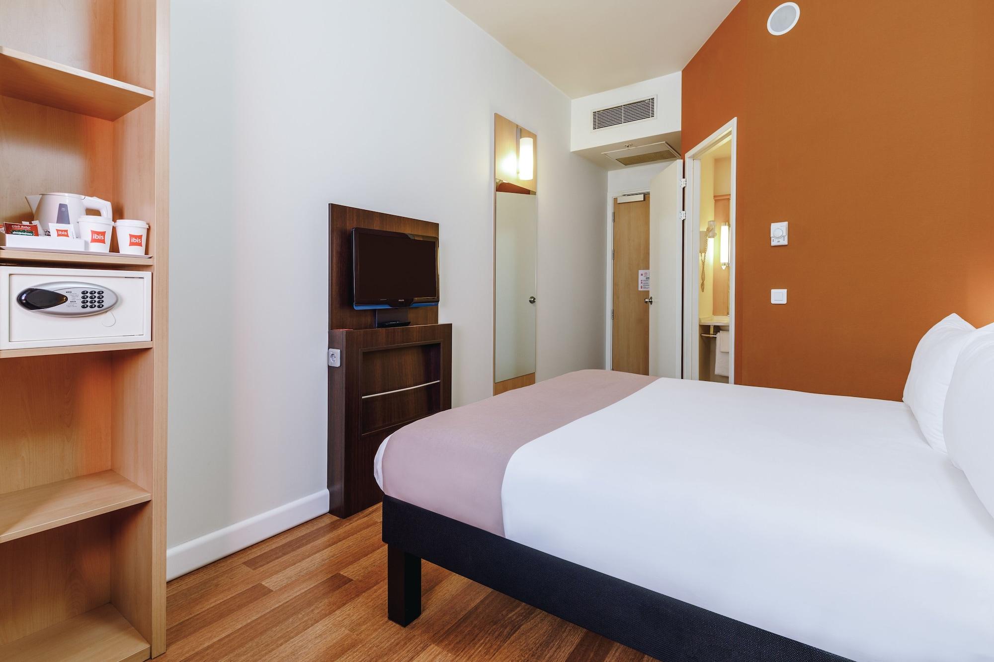 Hotel Ibis Istanbul Esenyurt Extérieur photo