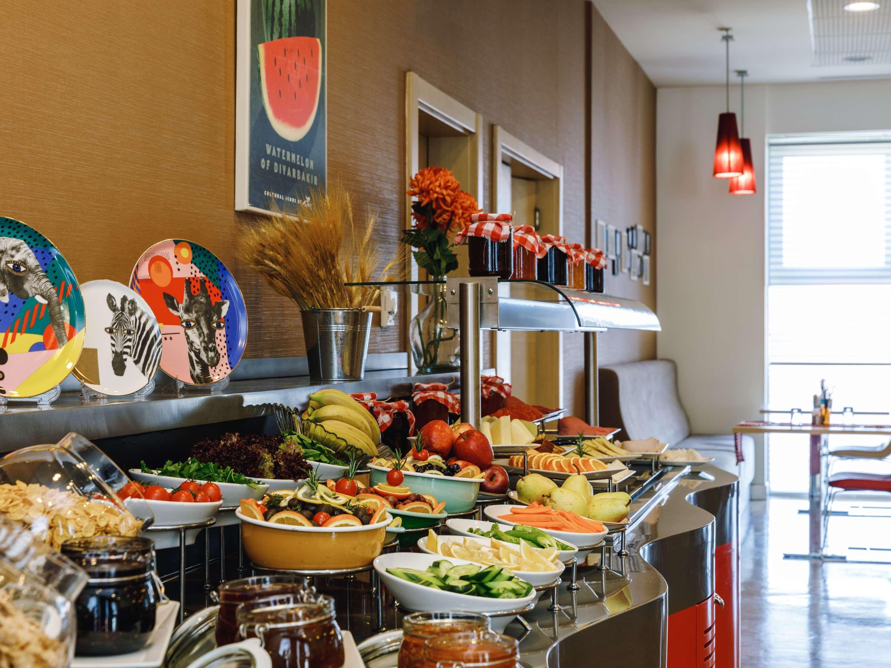 Hotel Ibis Istanbul Esenyurt Extérieur photo