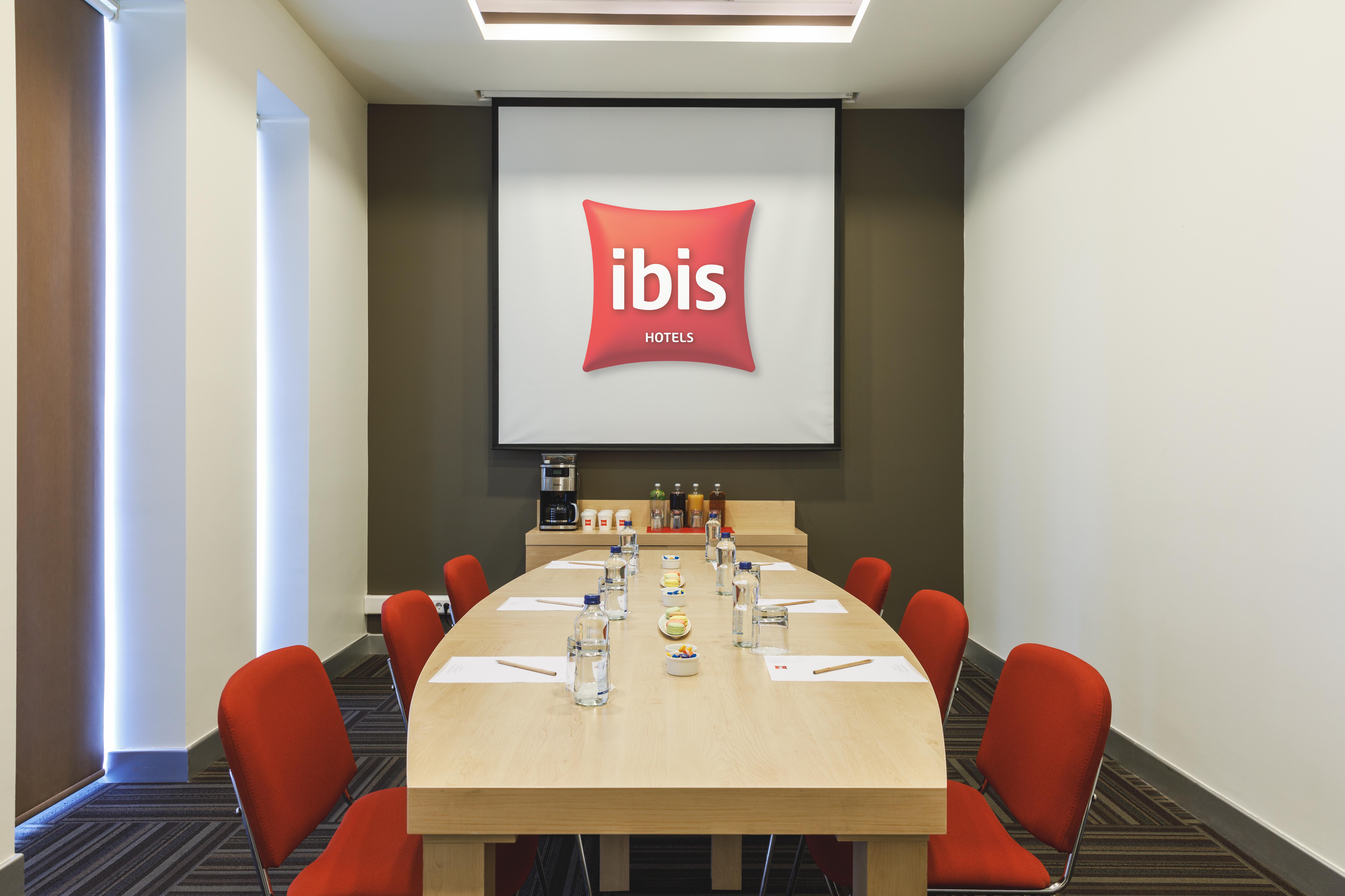 Hotel Ibis Istanbul Esenyurt Extérieur photo