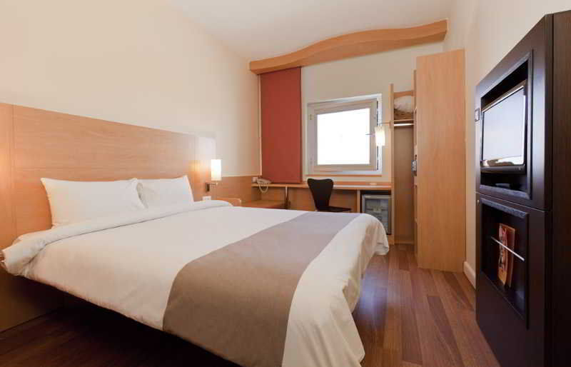Hotel Ibis Istanbul Esenyurt Extérieur photo