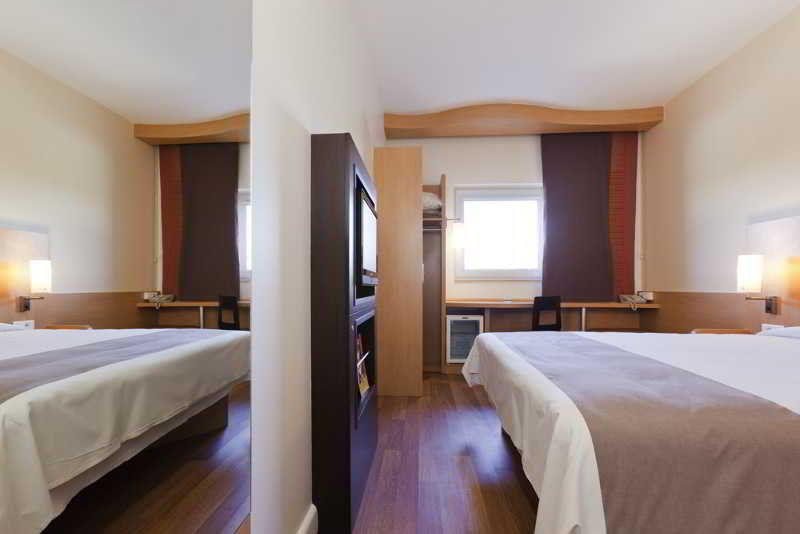 Hotel Ibis Istanbul Esenyurt Extérieur photo